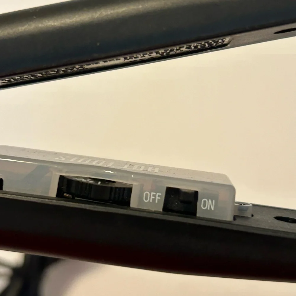 Hot Tools Pro Ceramic Flat Iron for Sleek Results, 1 Inch Tested‎ Works